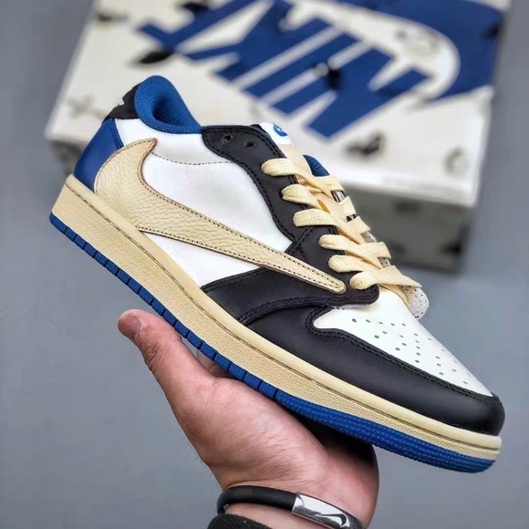 Travis Scott x Fragment Design x Jordan Air Jordan 1 Low OG SP - Picture 1 of 8